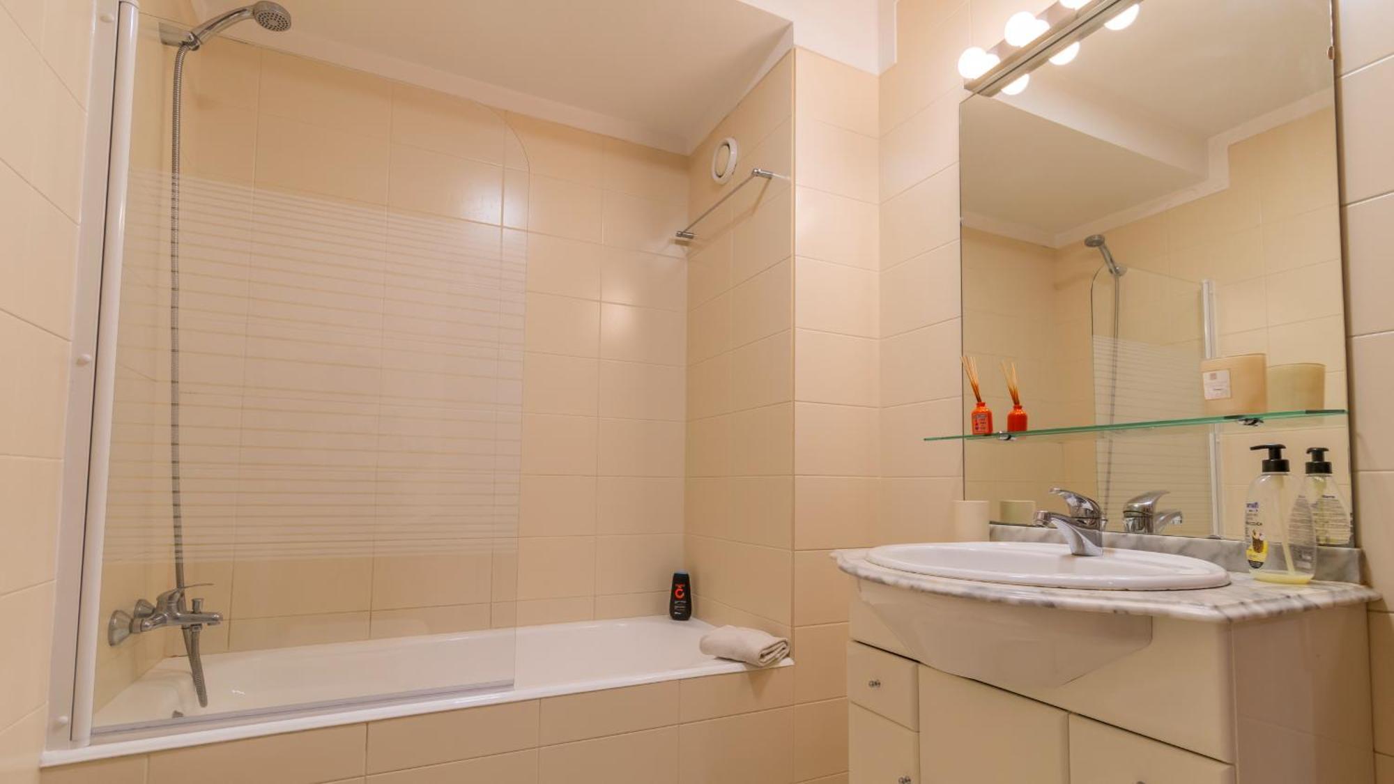 Cozy Downtown Apartment By Unique Hosts ポルト エクステリア 写真